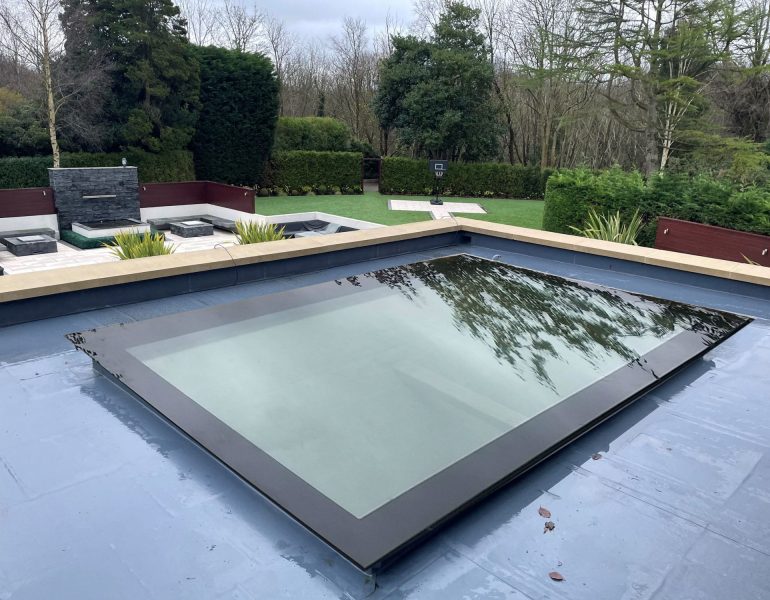 Flat glass rooflight