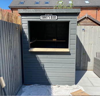 Shed bar by Robert Shillibeer's Hertfordshire Carpentry